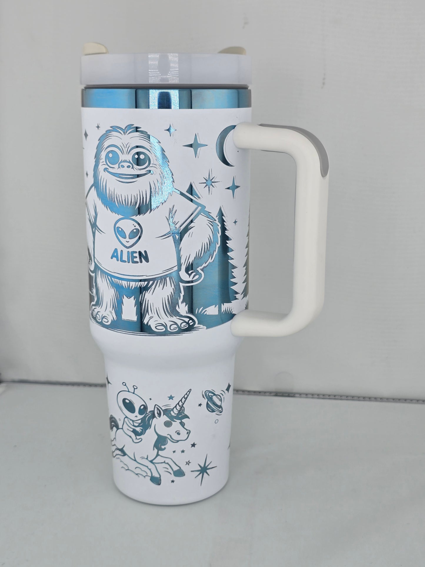 believe big foot alien unicorn - Laser Engraved 40 oz Tumbler white blue plated